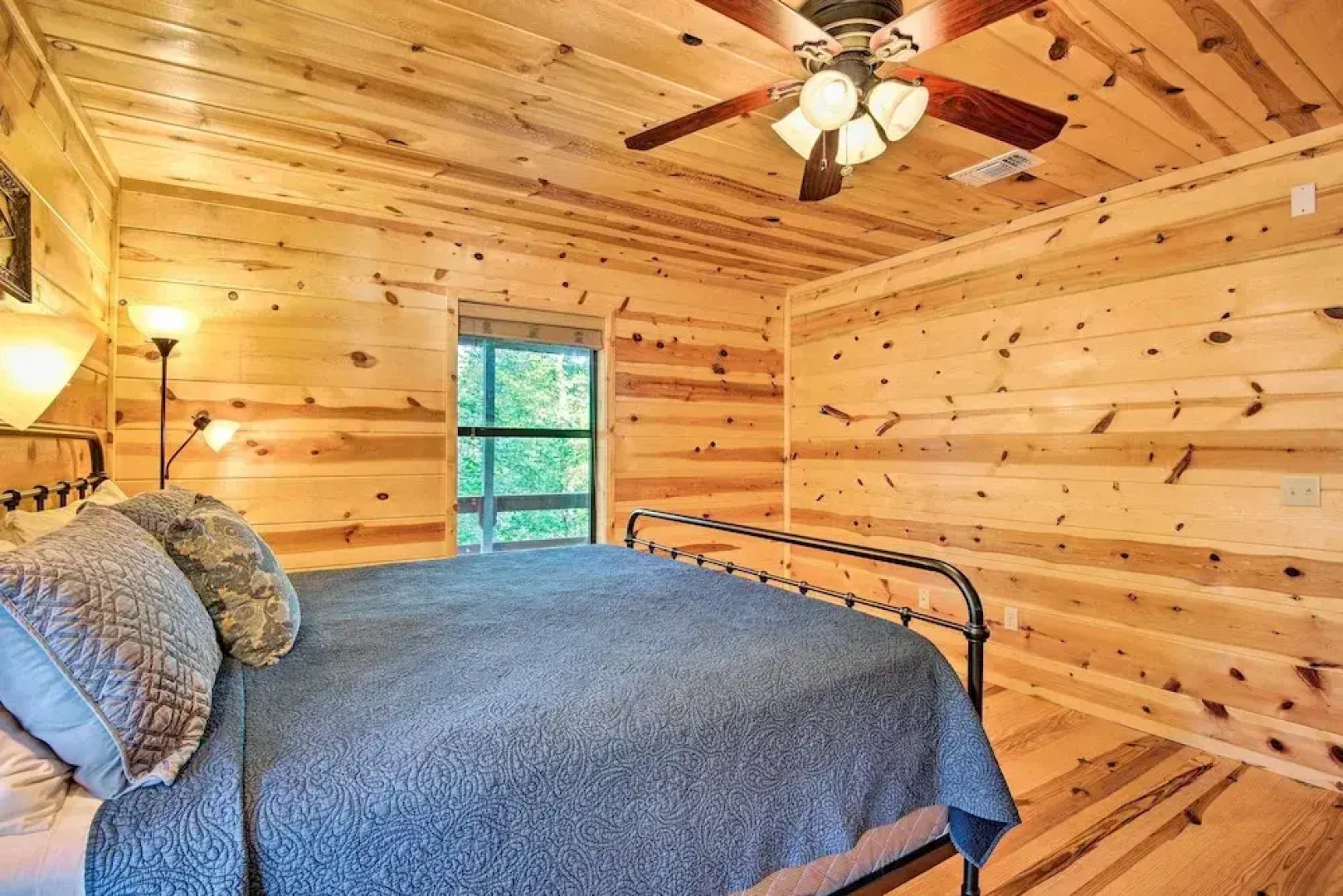 Quiet Mountain Fork River Cabin w/ Water-view Deck