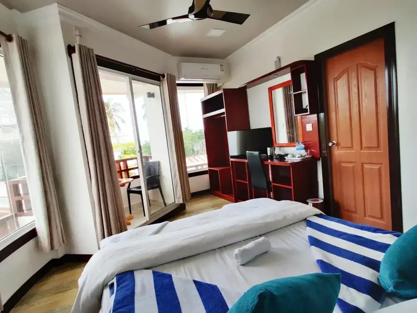 Отель Athens View Guraidhoo