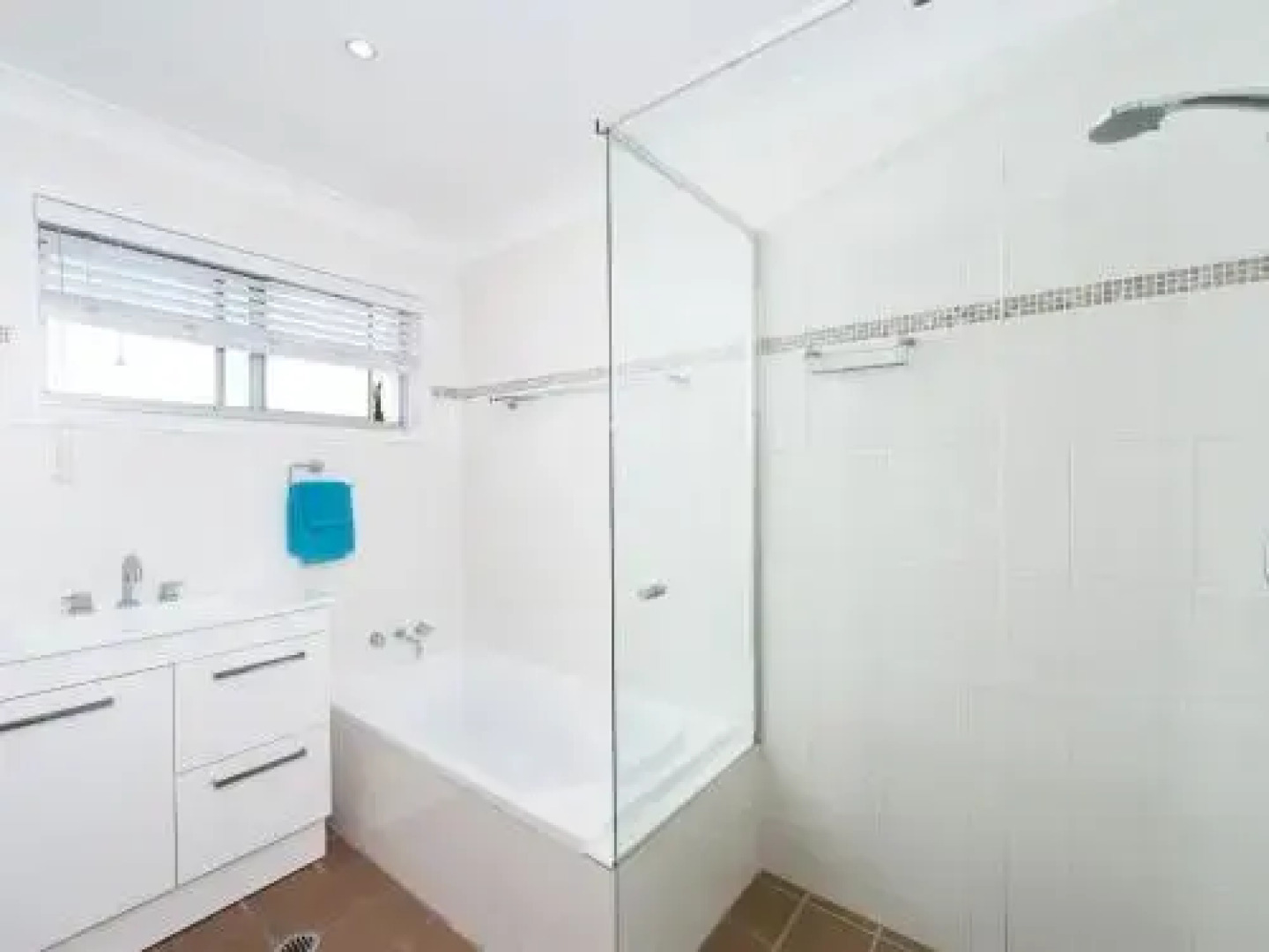 The White House', 25 Tomaree Road - Fantastic House With Pool, Linen Foxtel And Wii-U