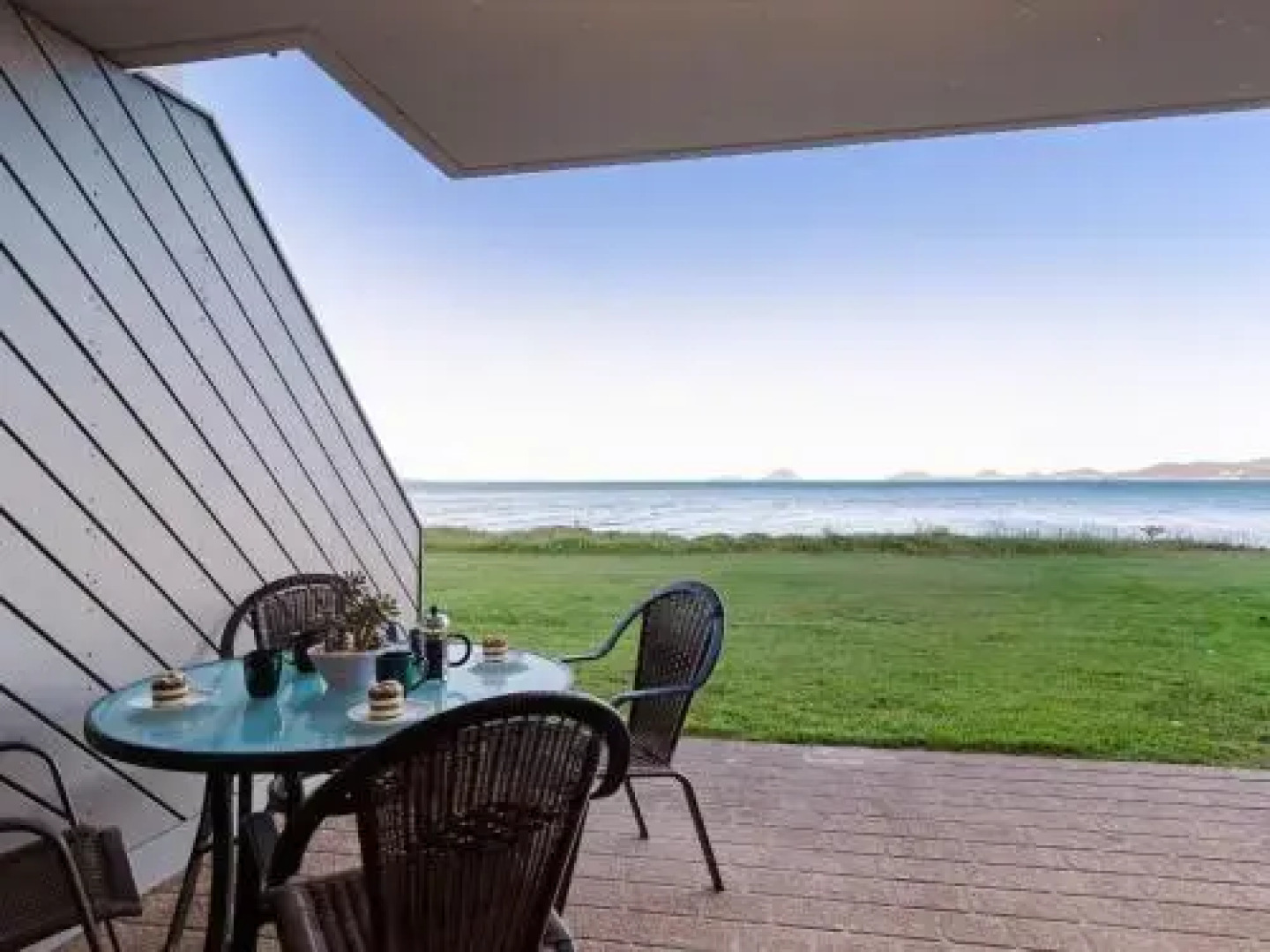 4 'Harbourside' 3-7 Soldiers Point Road - Ground Floor On The Waterfront