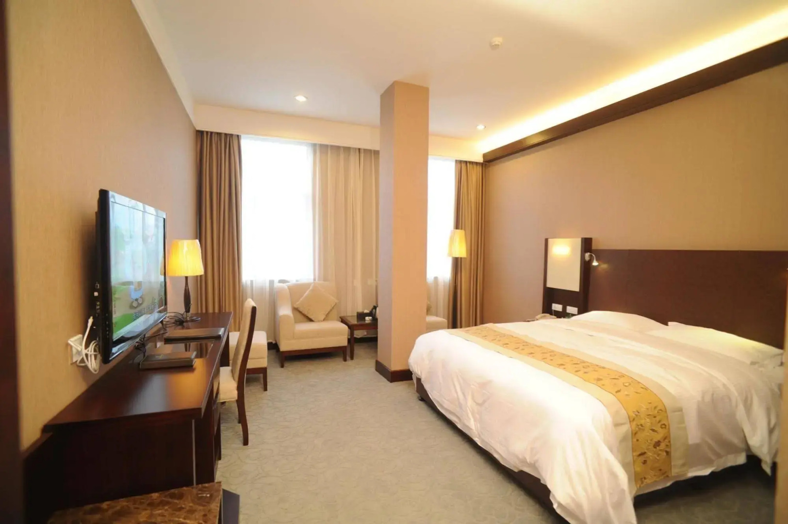 Golden Dragonball Hotel