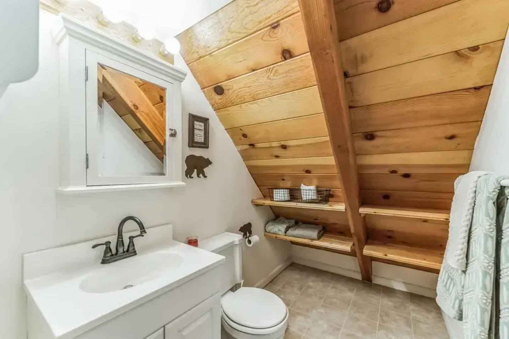 Cozy, Cute, Cabin In The Woods 3 Bedroom Cabin by RedAwning