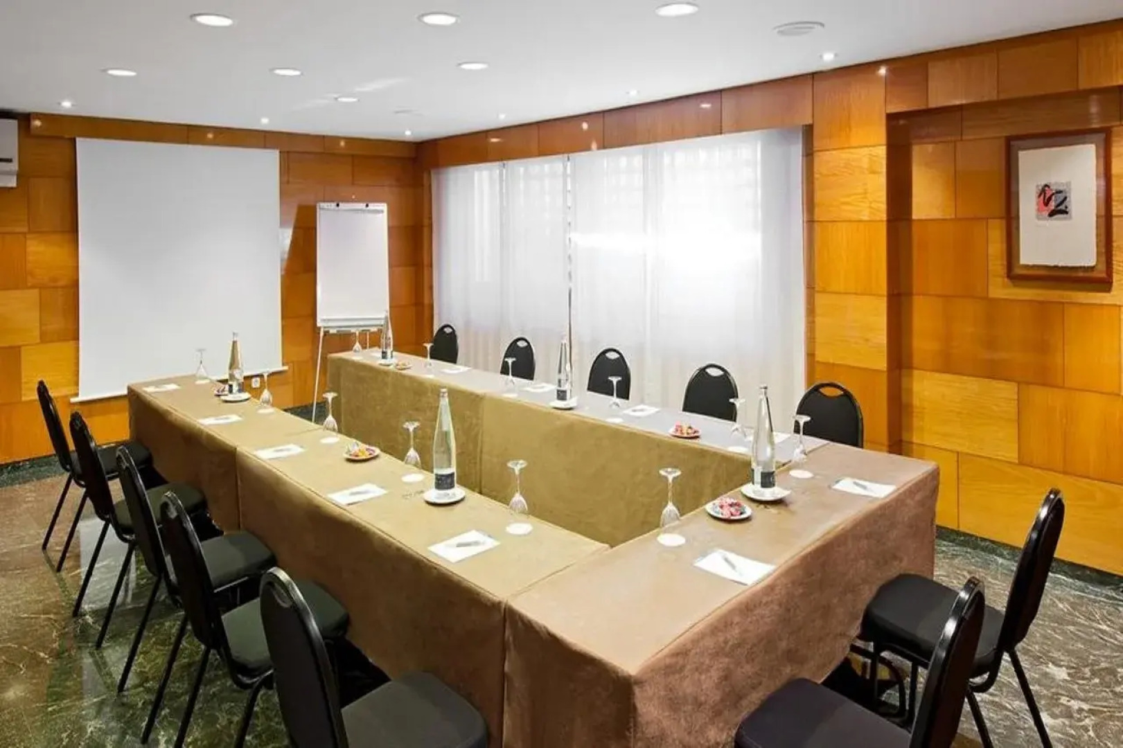 NH Barcelona Entenza