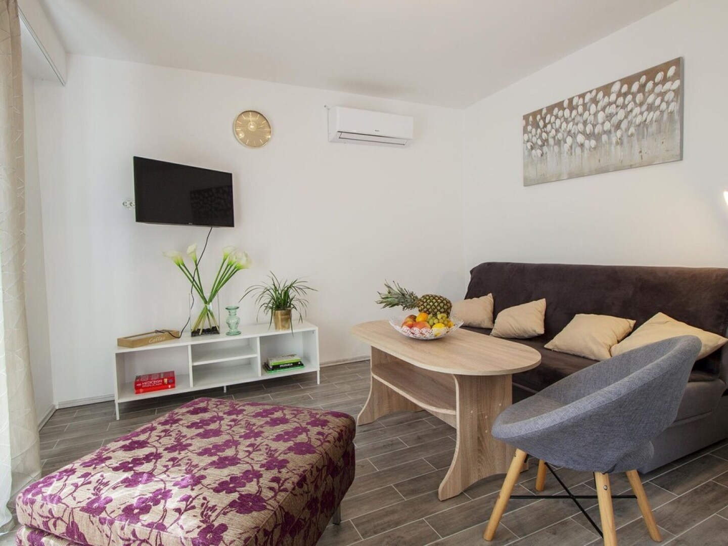 Premium Holiday Home in Kučine-Mravinci with Swimming Pool