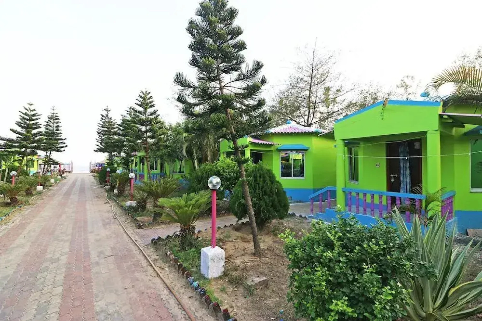 OYO 17122 Liv Sea Valley