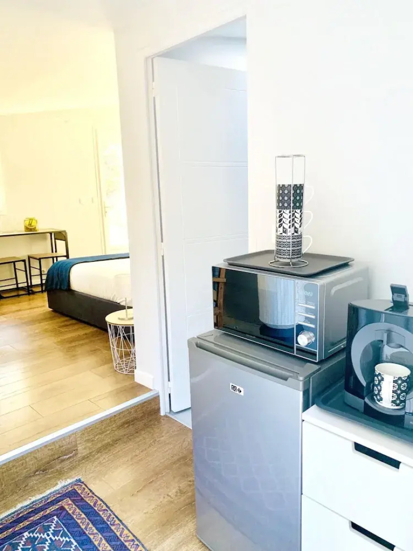 House With one Bedroom in Gémenos, With Wonderful Mountain View, Pool Access, Furnished Garden - 18 km From the Beach