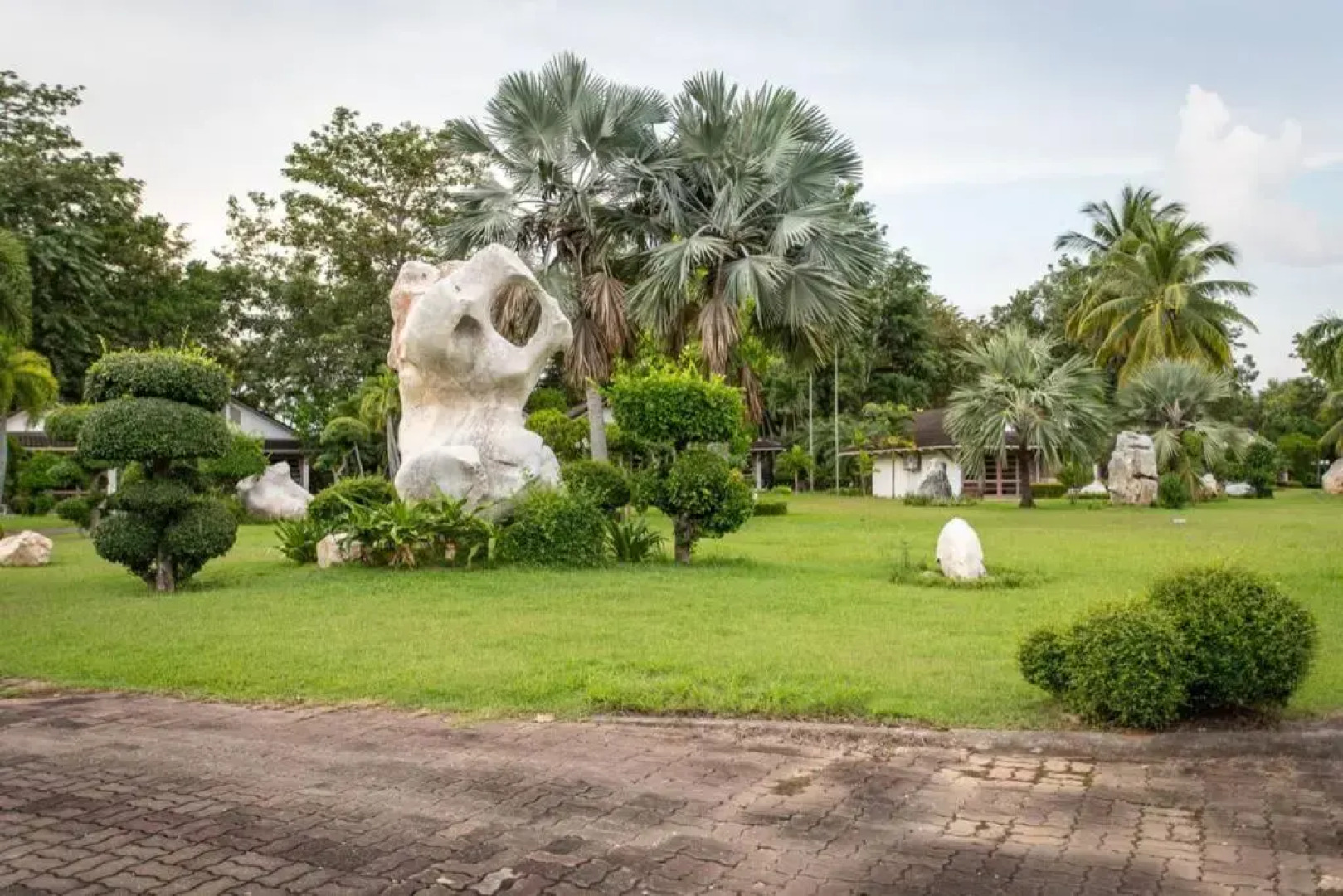 F4 Beach house Kitchen BBQ 3 bedrooms Large yard