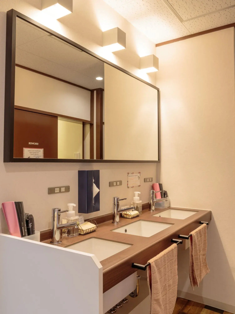 J-Hoppers Hiroshima Guesthouse - Hostel