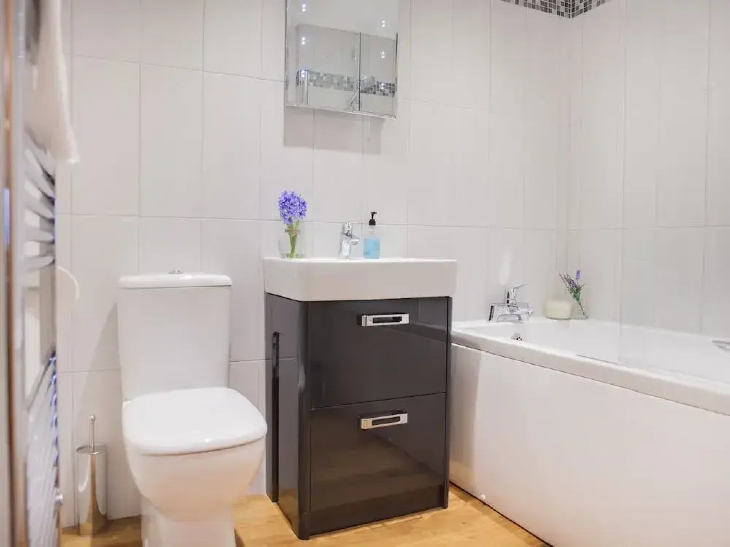 Henge House - Bluestone Apartment