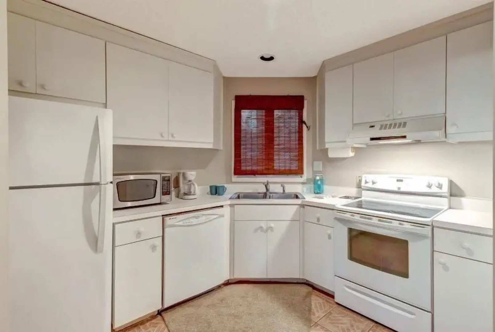 2354/56-courtside Villas