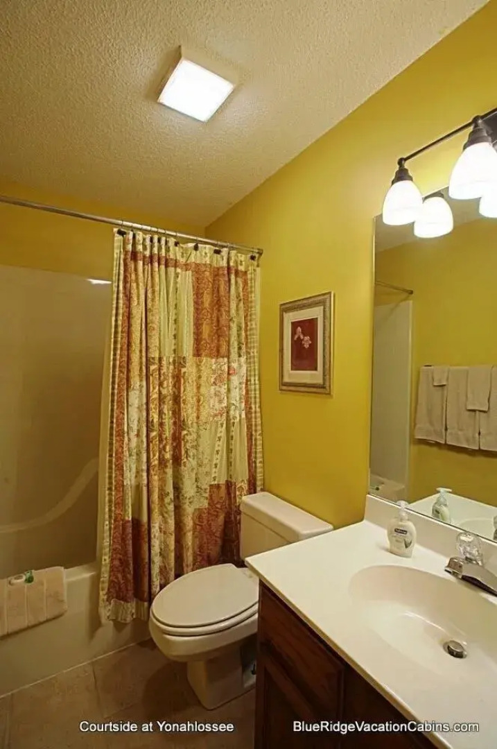 Courtside at Yonahlossee Apartment