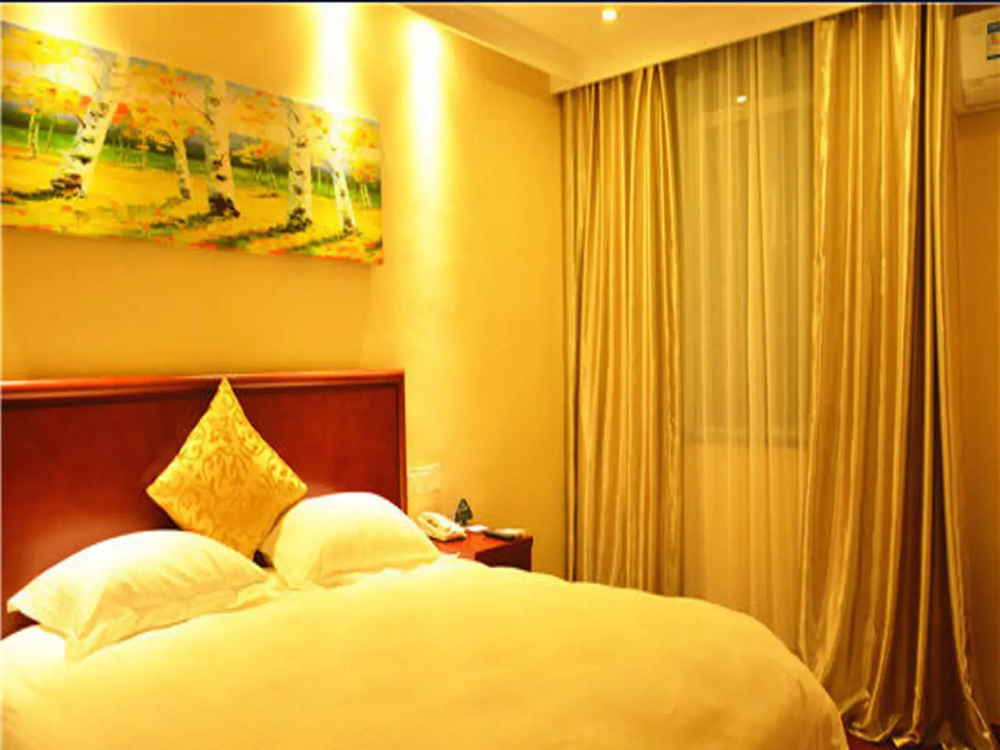 GreenTree Inn Zhenjiang Gaotie Wanda Square Express Hotel