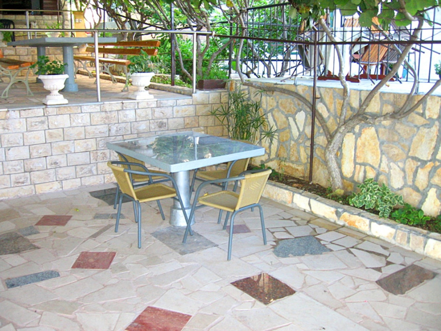 Apartment Rose - 30 m from the beach: A3 Seget Vranjica, Riviera Trogir