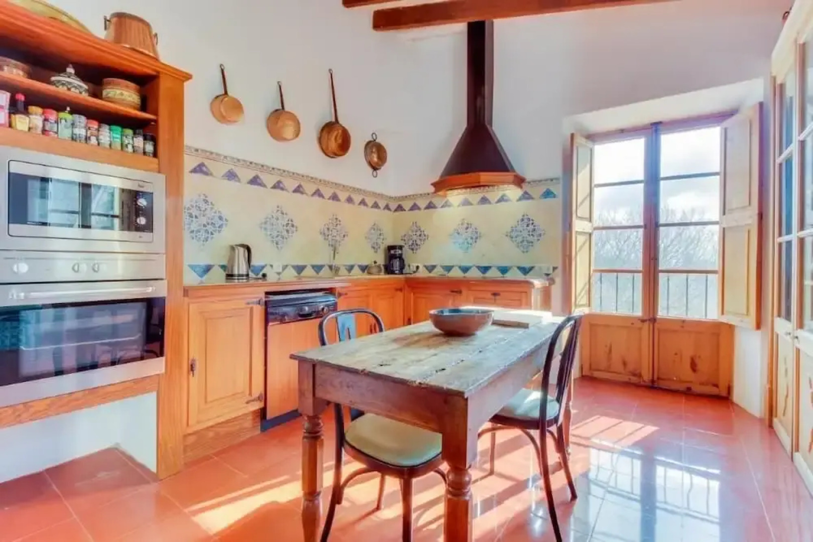 Villa in Consell With Private Pool, air Conditioning and Wifi