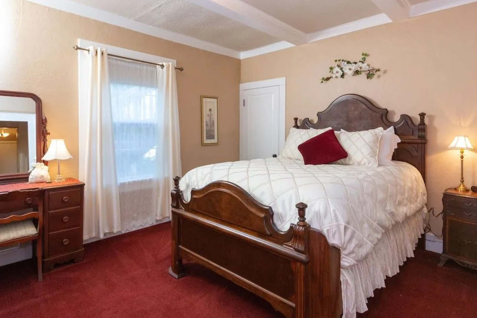 Graham-Carroll House Bed & Breakfast