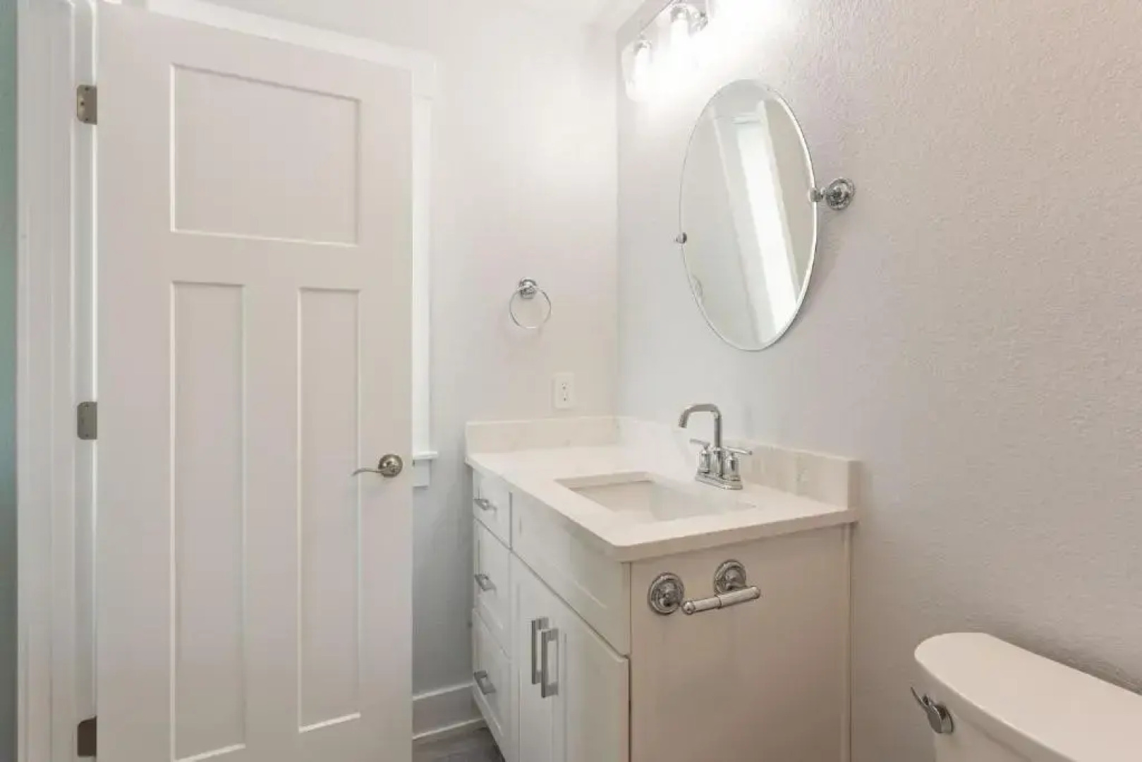 1688 Beach Wood 3 Min Walk to Beach