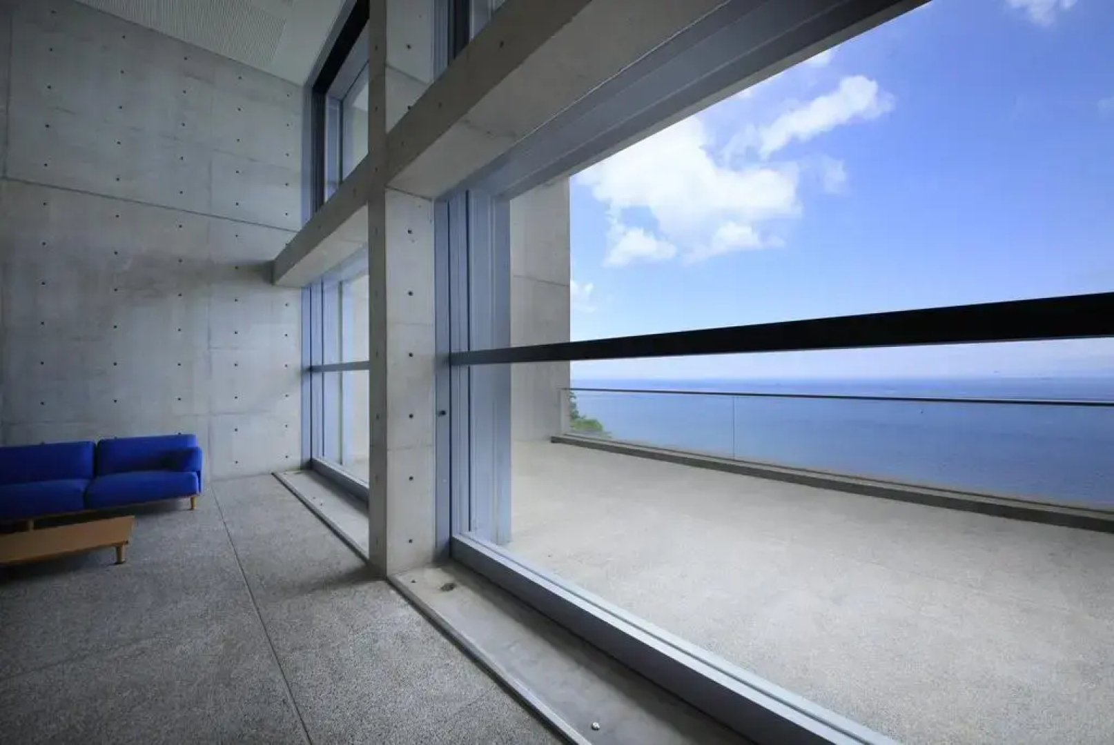 TOTO Seawind Awaji