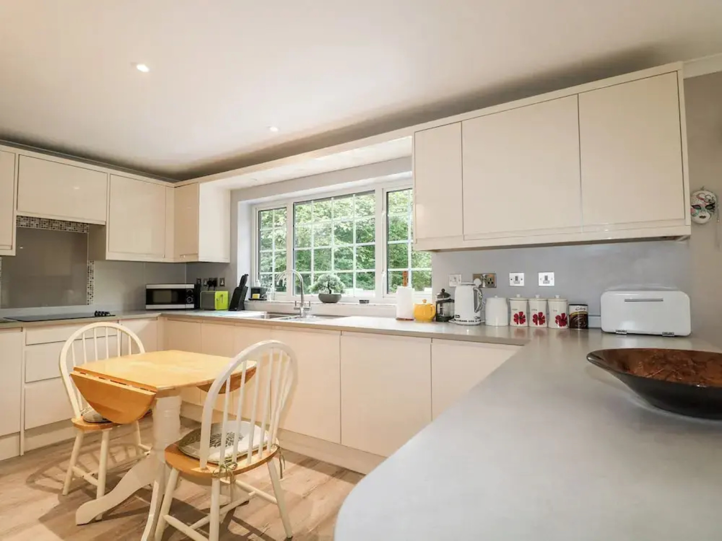 Miswells Cottages - Lake View