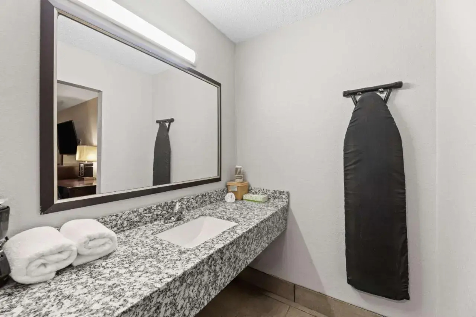 Best Western Mid-Cities Inn