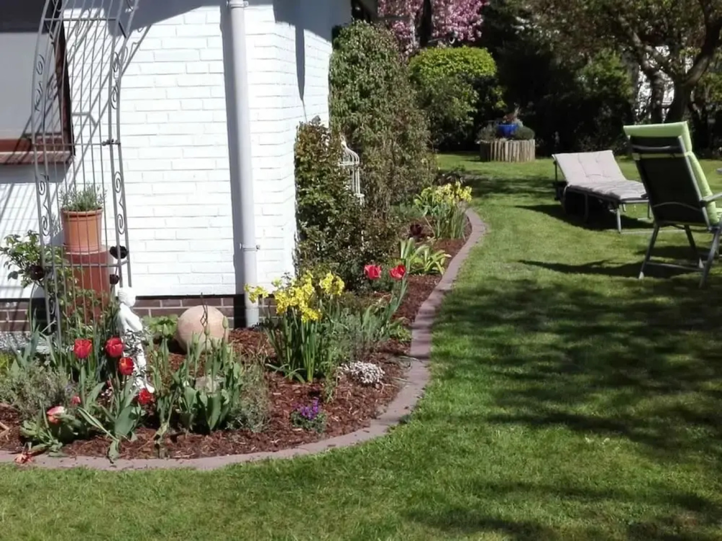 Long Comfortable Holiday Residence