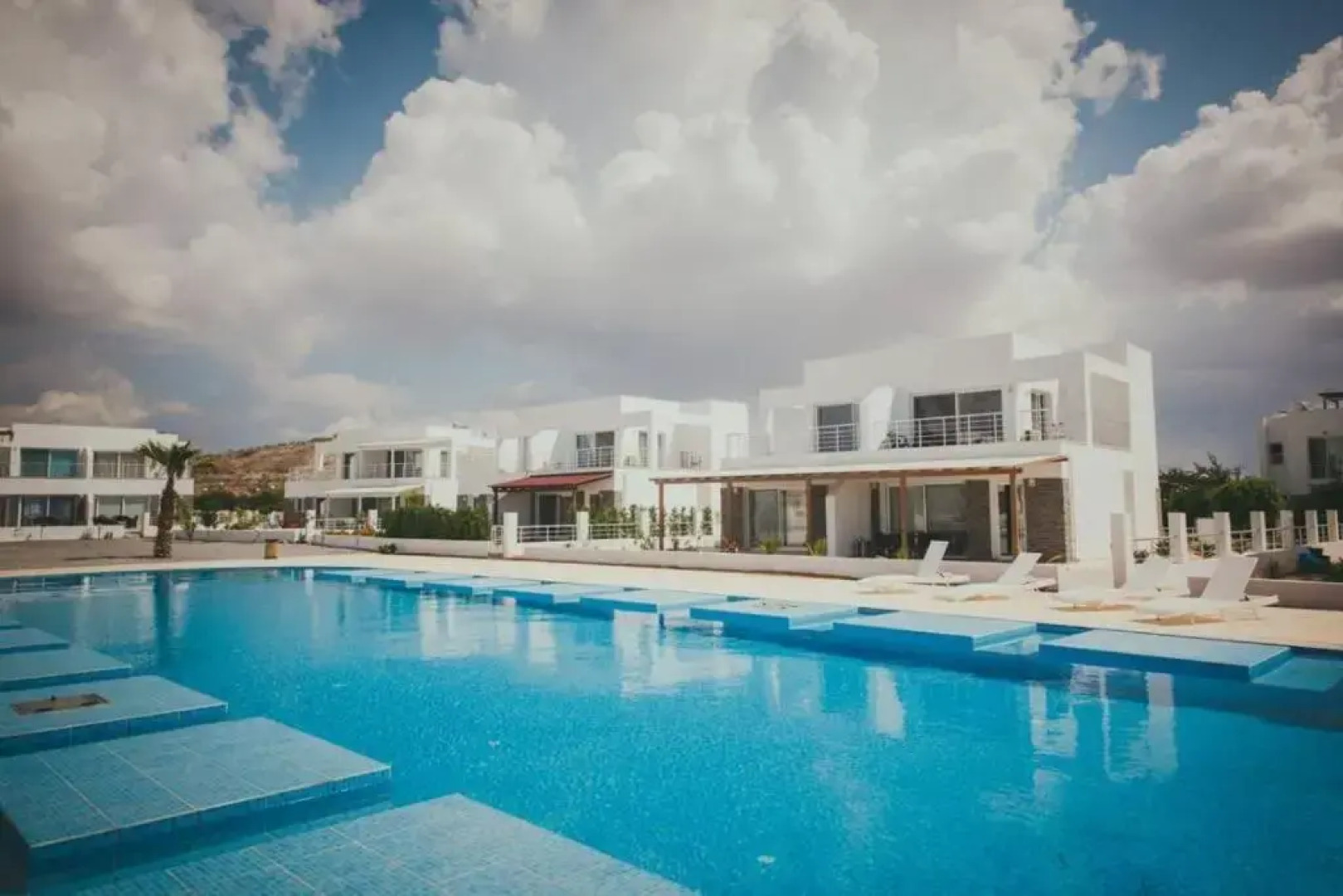 APARTAMENTY 1 komn. 70m do pljazha. akvapark*