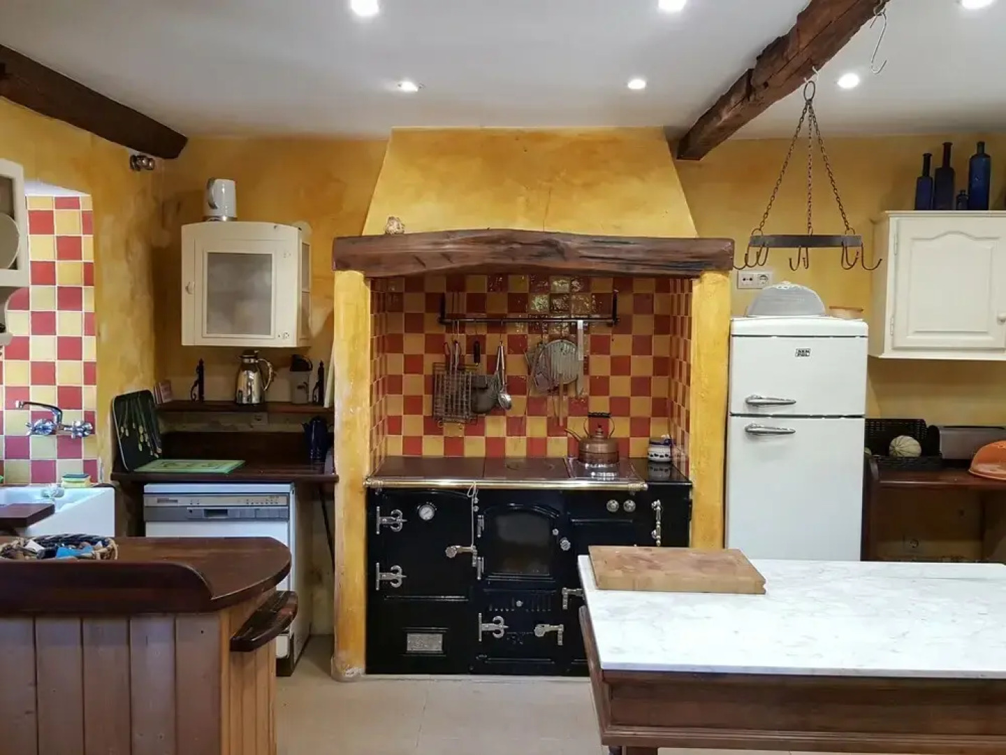 Stylish Property with Swimming Pool & Garden in Pontevedra near Portugal