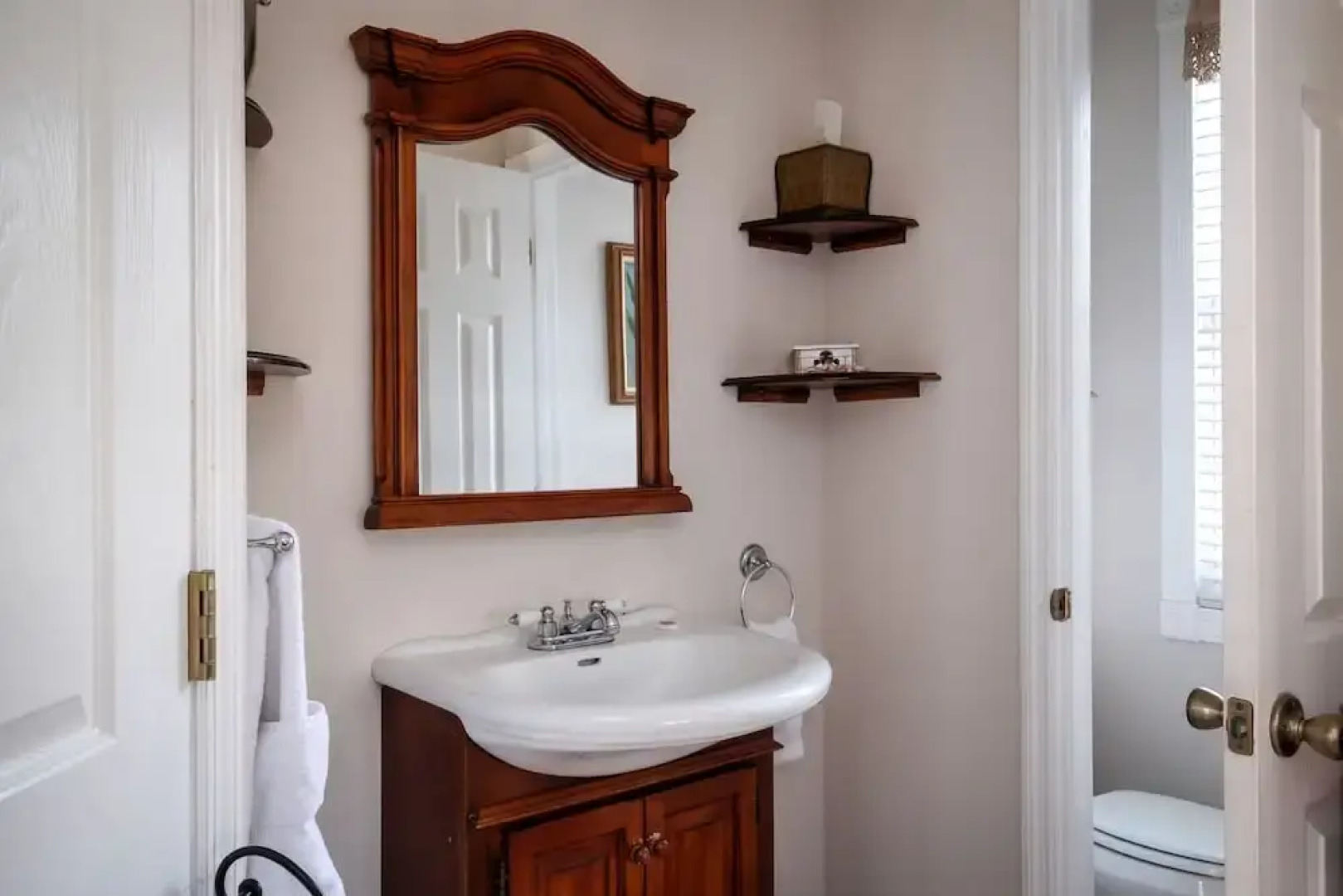 Victorian House Bed & Breakfast