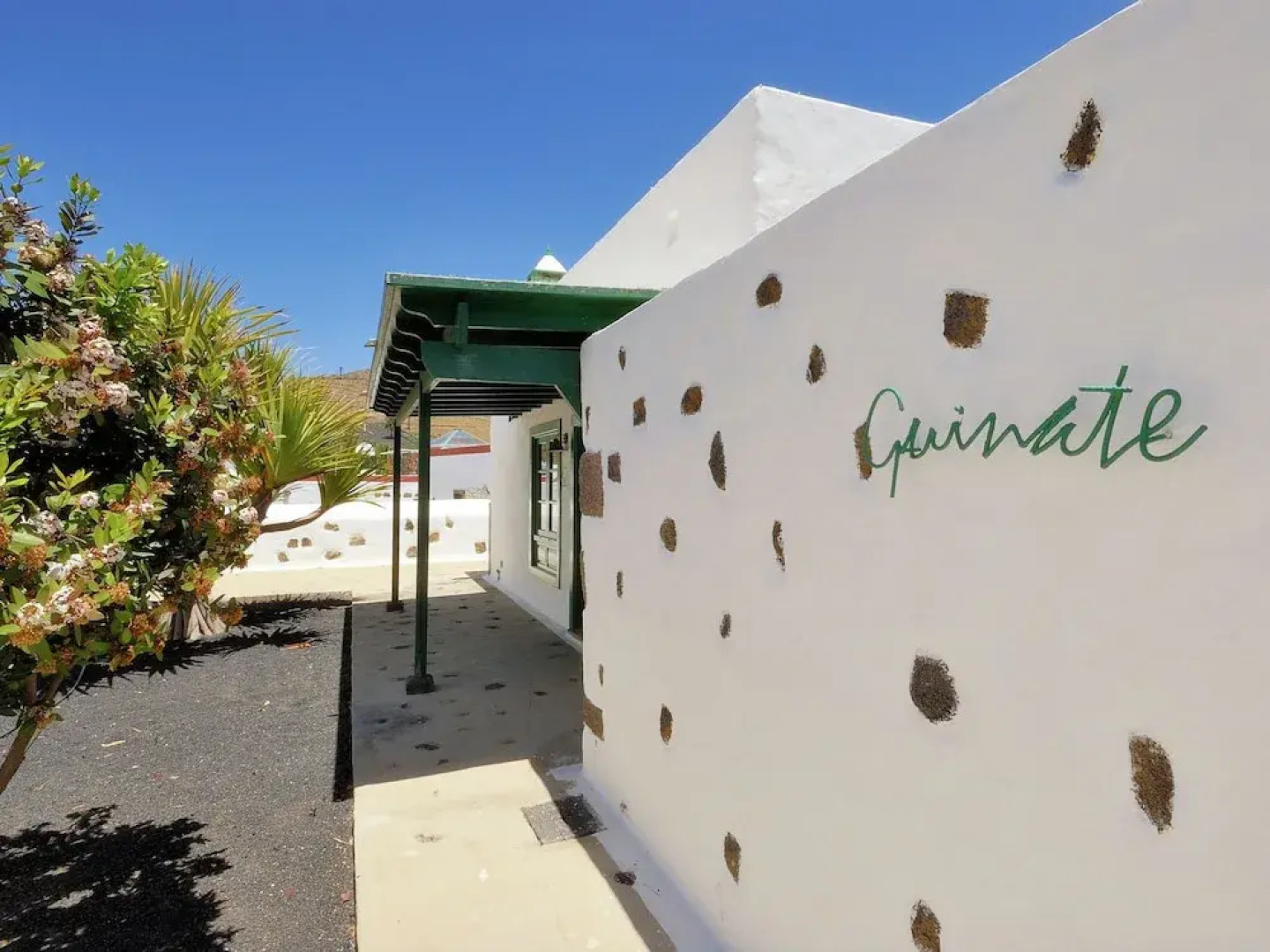 Comfortable Villa in Haría With Swimming Pool