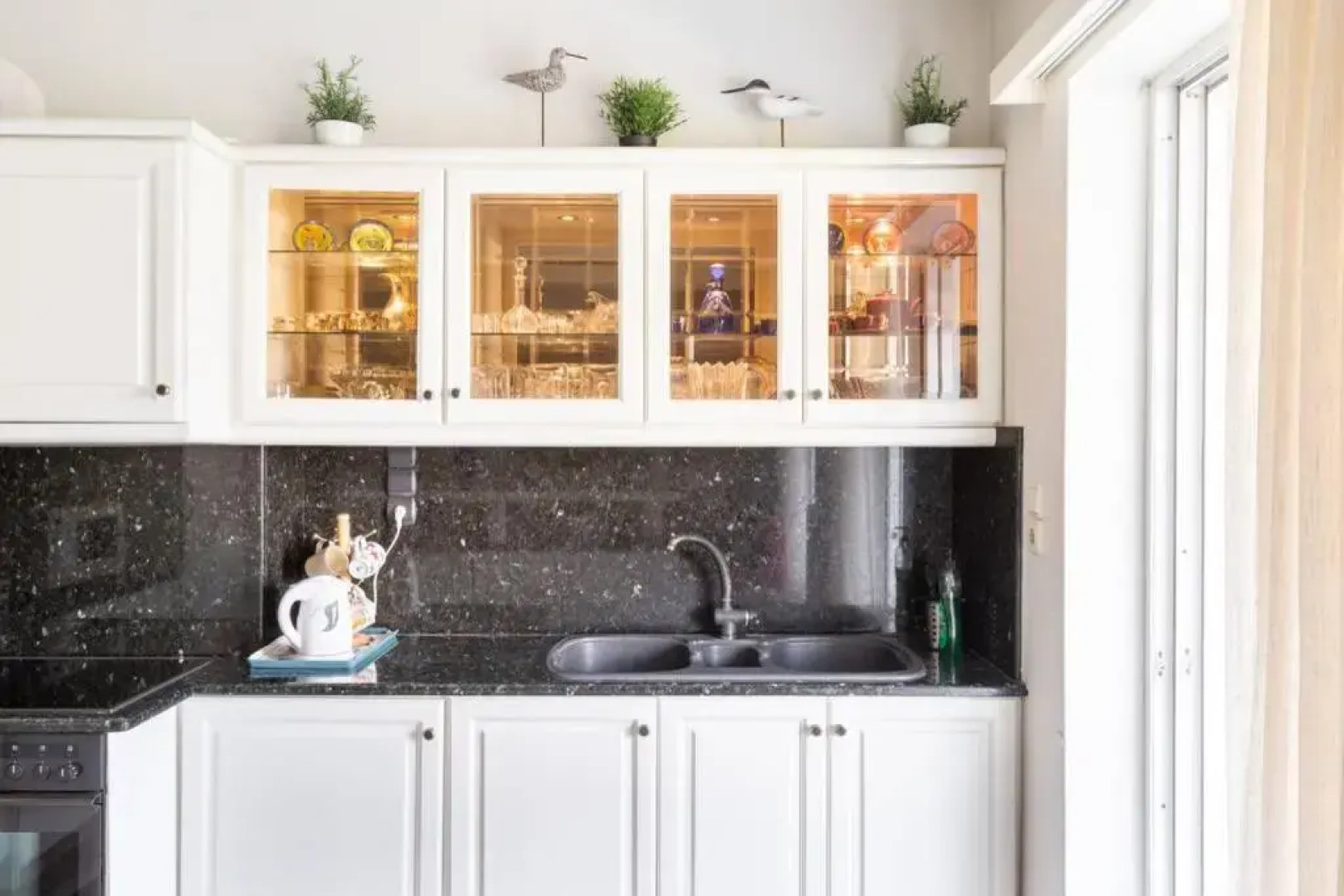 Two Bedroom Apartment Near Alimos Marina !