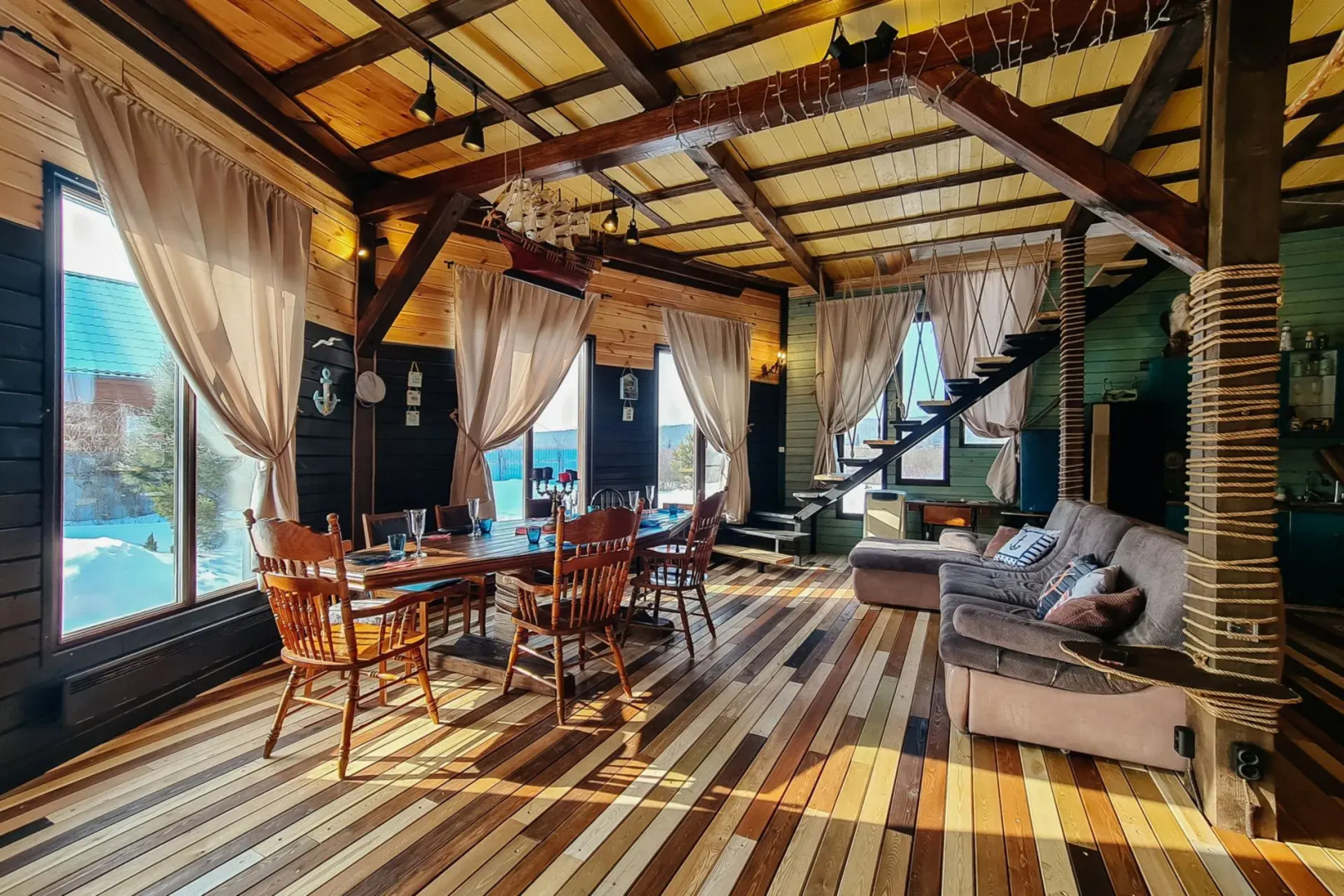 Yousinn (Дом с Кораблем)