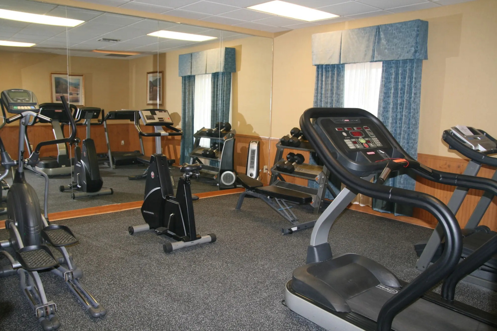 Howard Johnson by Wyndham Hattiesburg