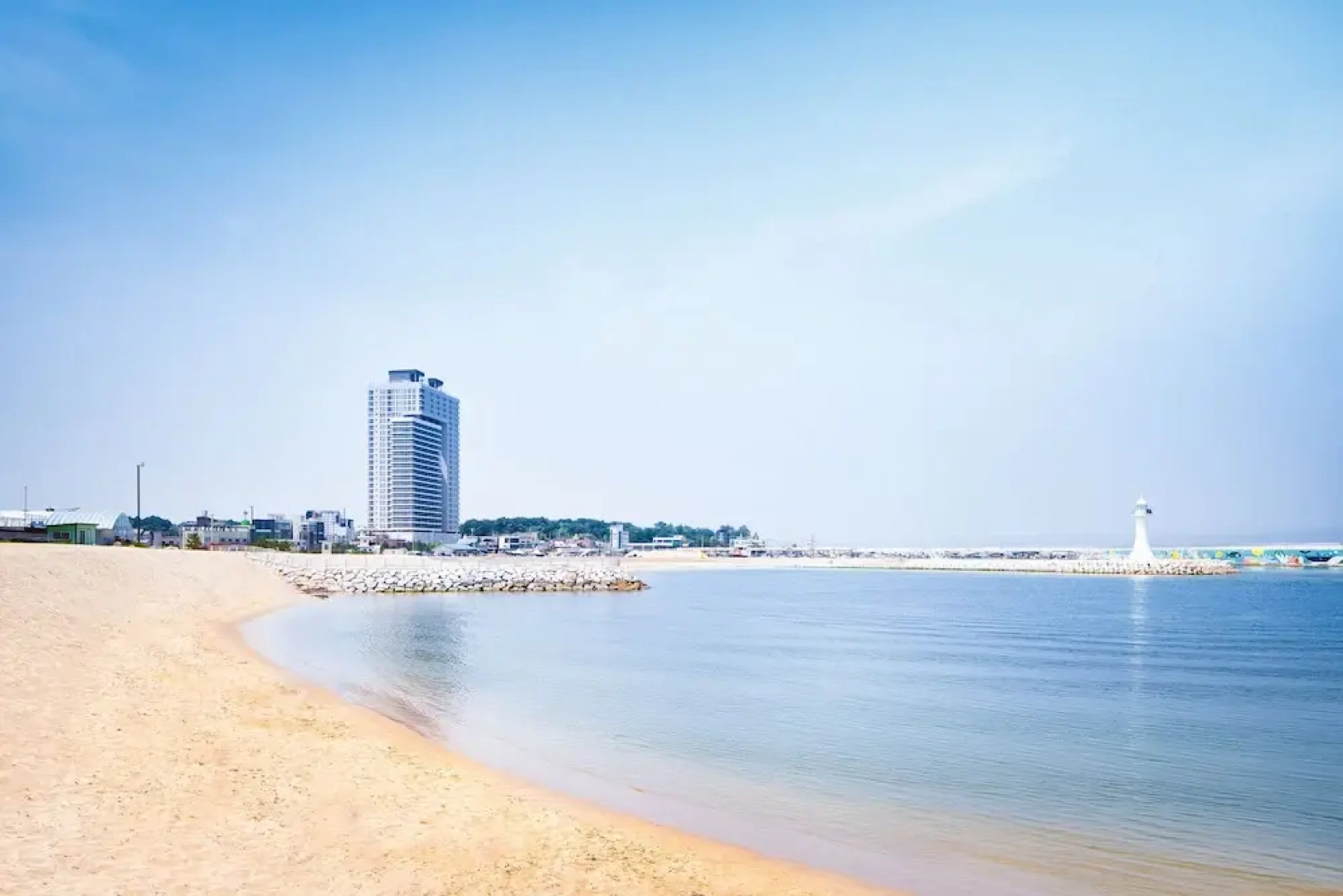 Gangneung Chonpines Ocean Suites Hotel