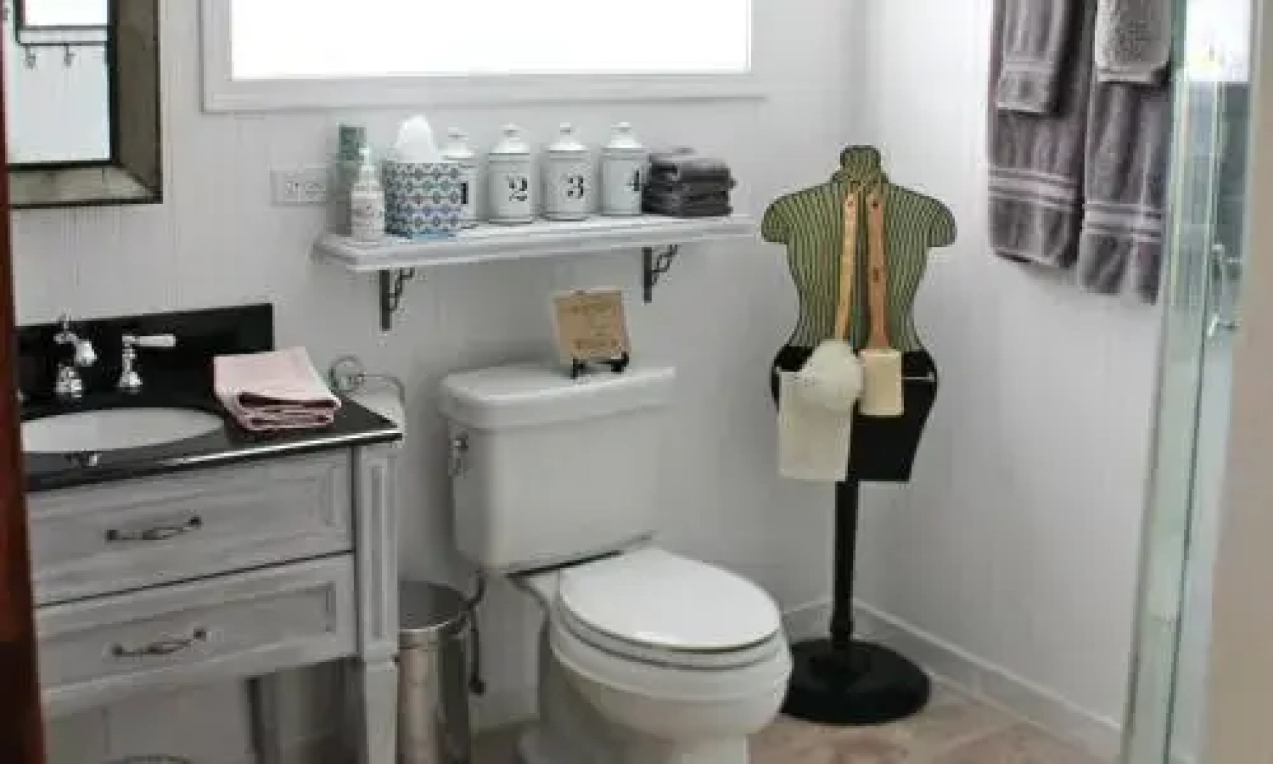 Dungeness Barn House Bed & Breakfast