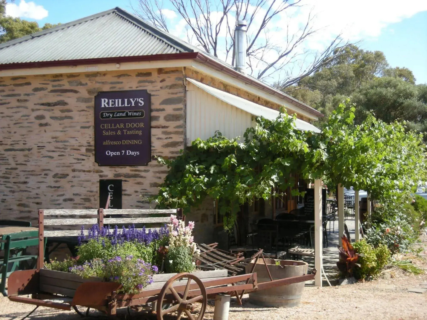 Reillys Wines Heritage Cottages