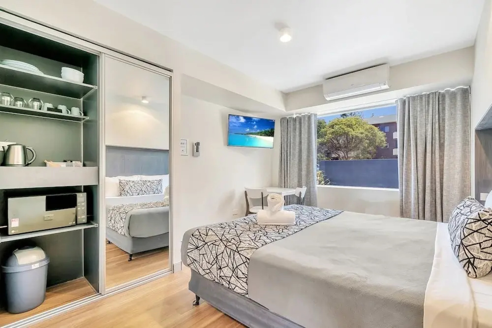 Surf Beach Motel Port