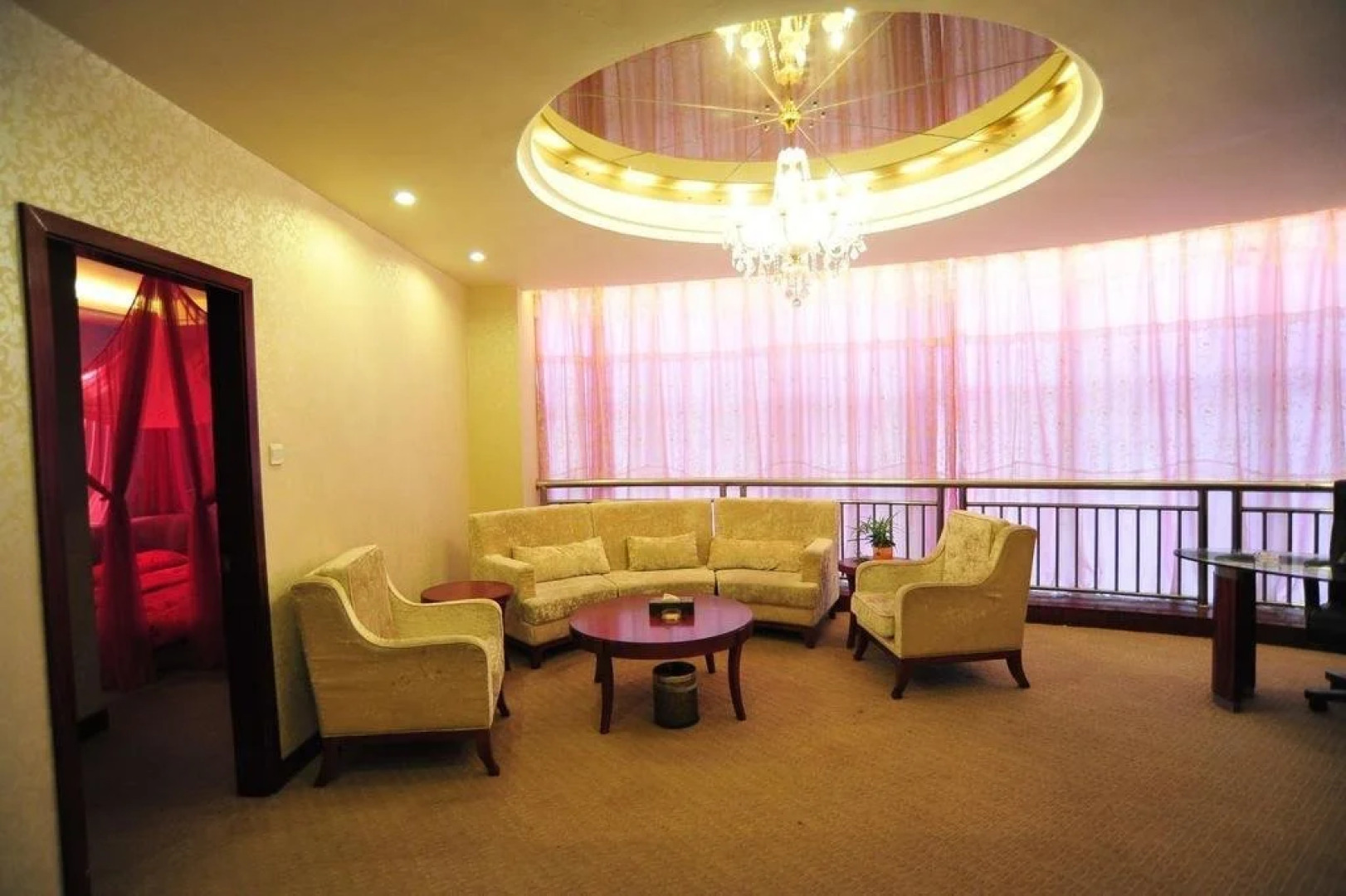 Fuyang Jinggong Hotel
