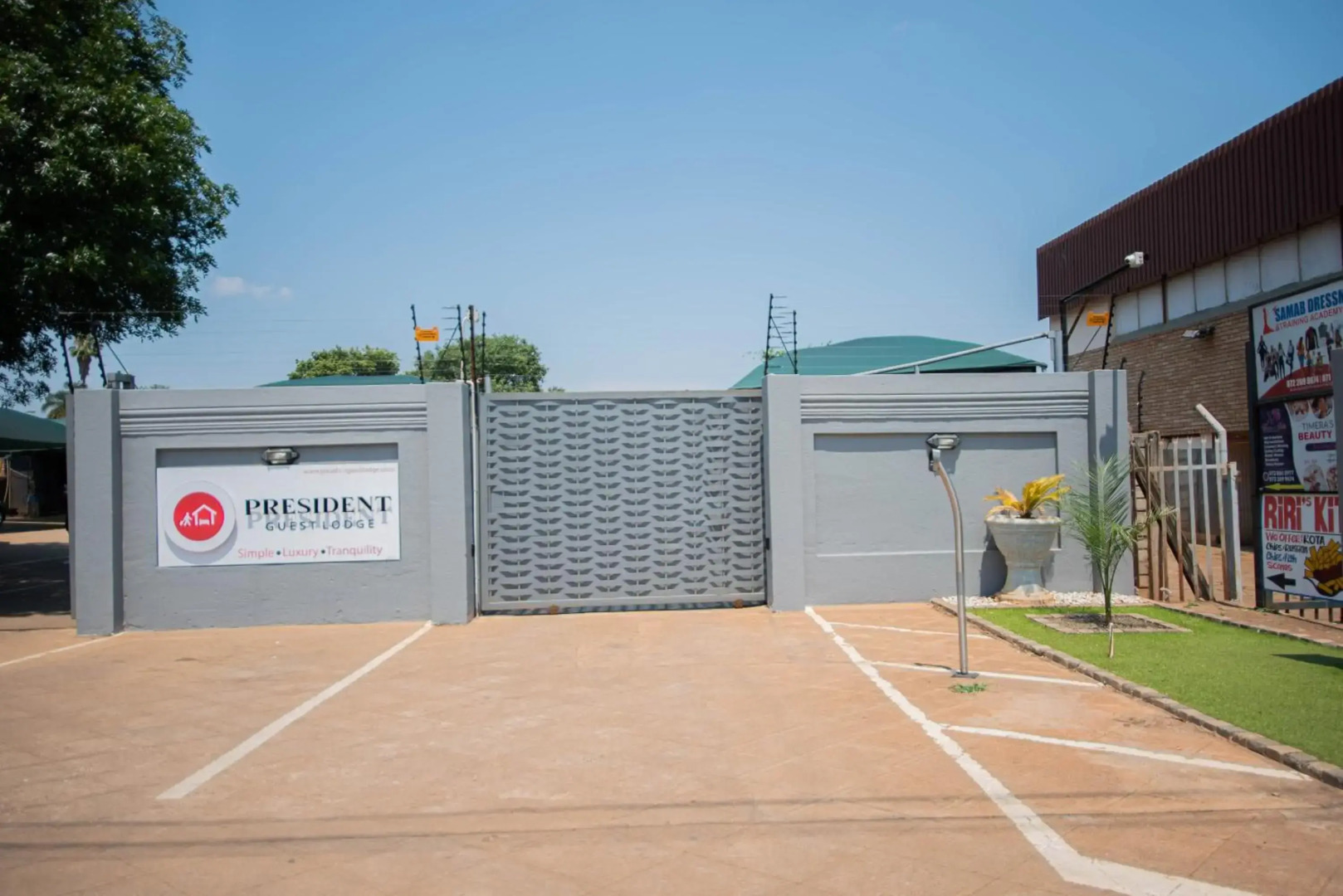 President Guest Lodge