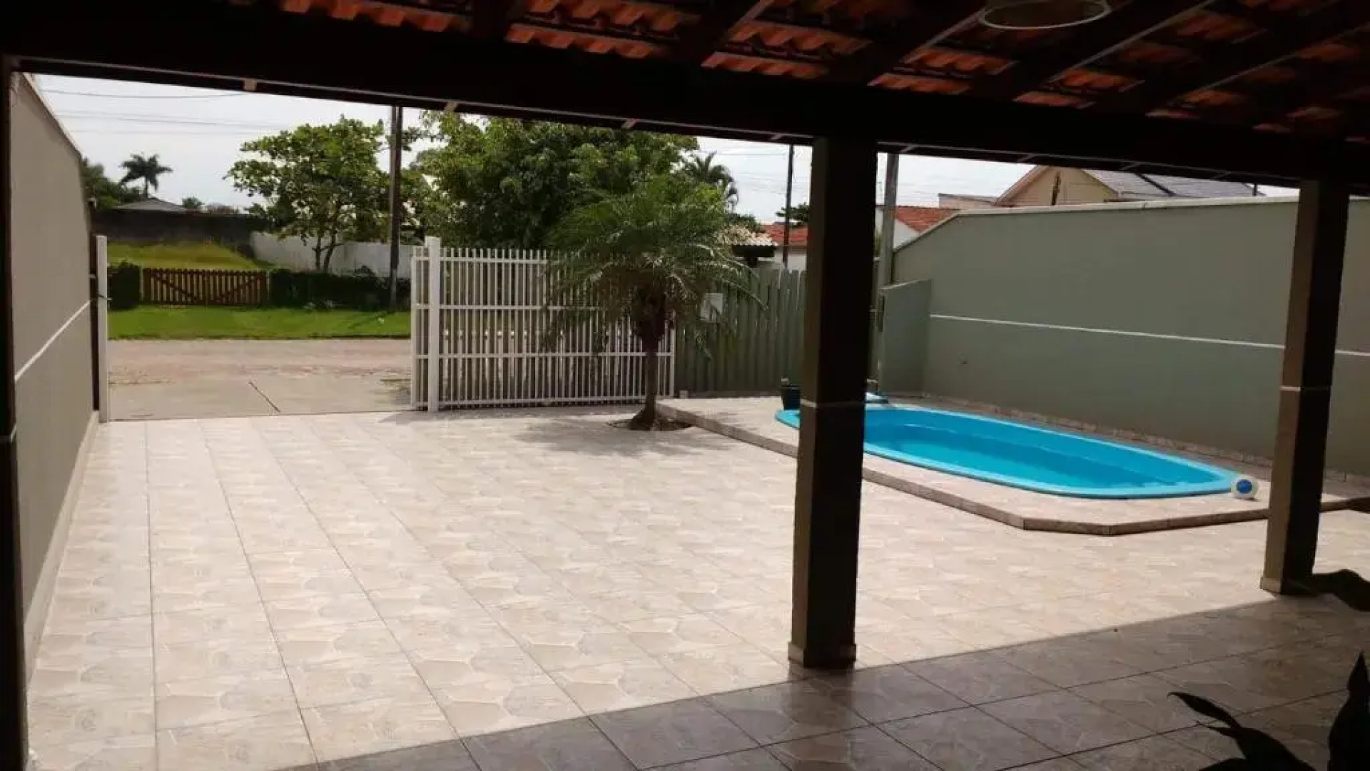 SOBRADO Barão do Cerro Azul -Guaratuba- 14 pessoas e 4 quartos