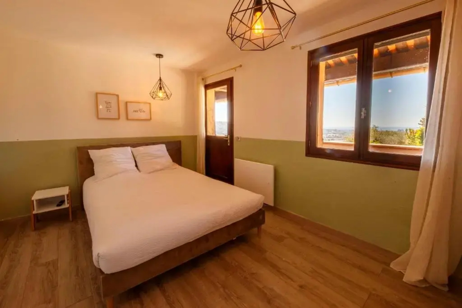 06T - Spacious villa with sea view- pool - jacuzzi-sauna