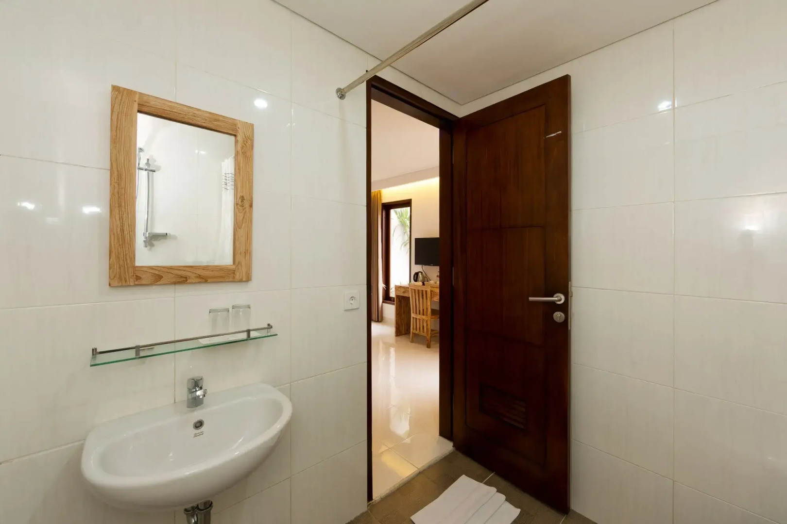 Odika Lovina House and Villa