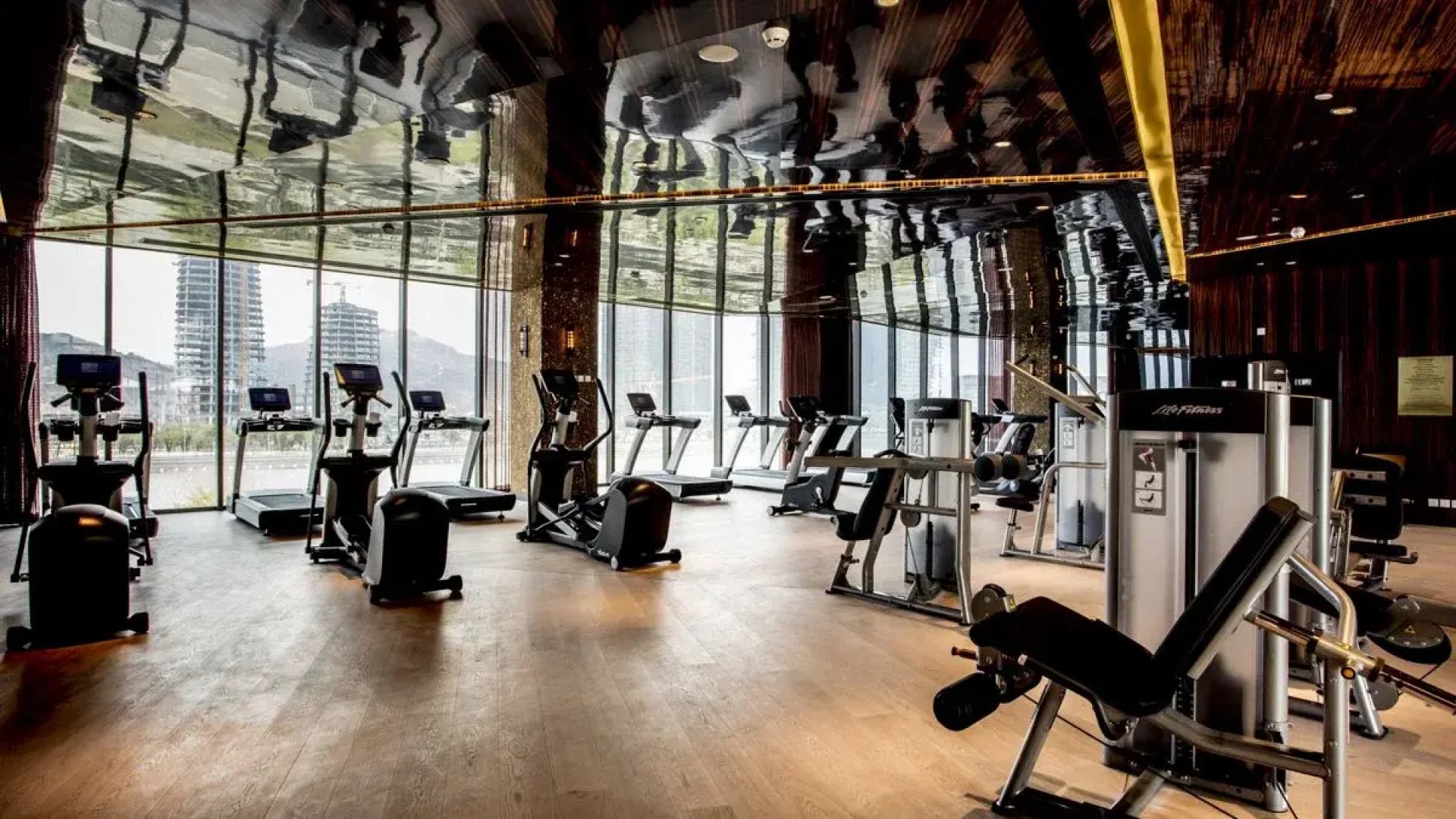 YOHO Hollywood Roosevelt Hotel