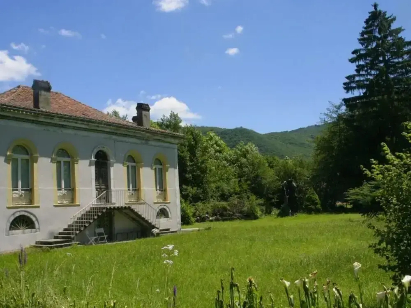 Pradia's Modern Retreat