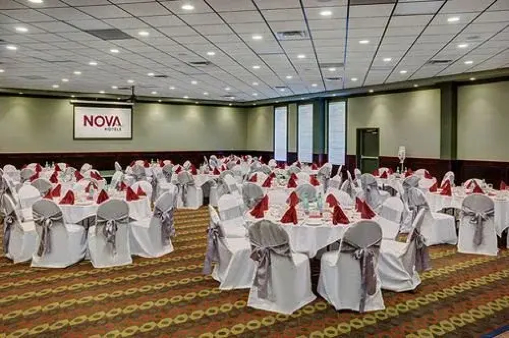 Chateau Nova Hotel & Suites Ft. McMurray