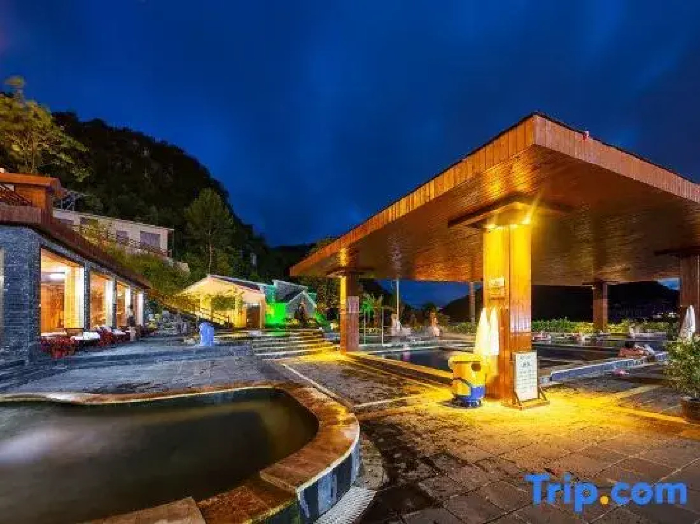 Yuma Bay Hot Spring Hotel