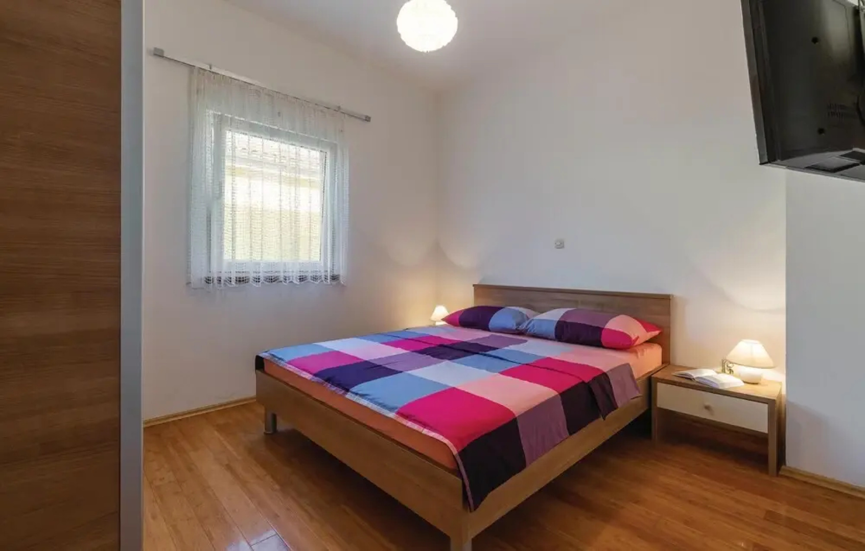 Awesome Home in Marcana with Hot Tub, Sauna & 6 Bedrooms
