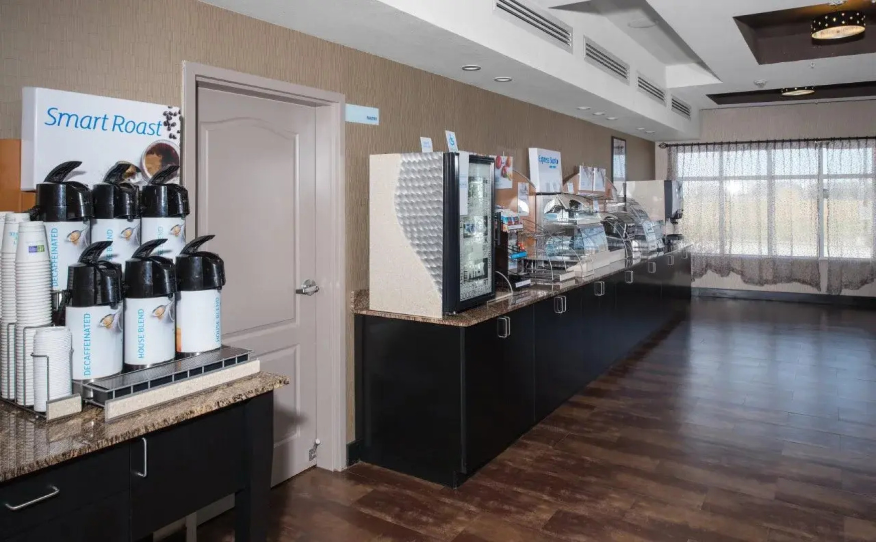 Holiday Inn Express & Suites Wichita Northwest by IHG