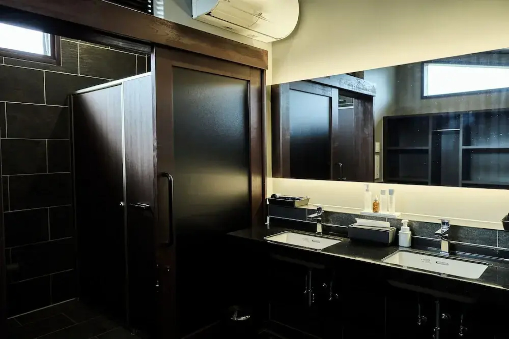 Snow Peak YAKEI SUITE ABURAYAMA FUKUOKA