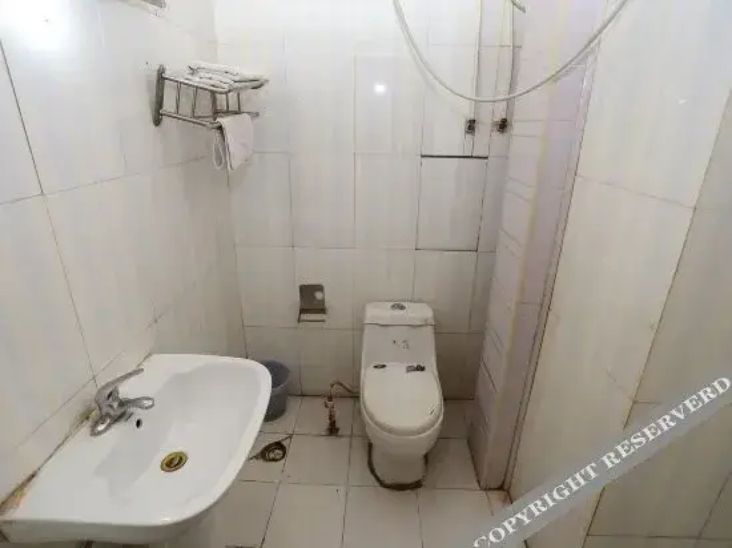 Yixin Hotel