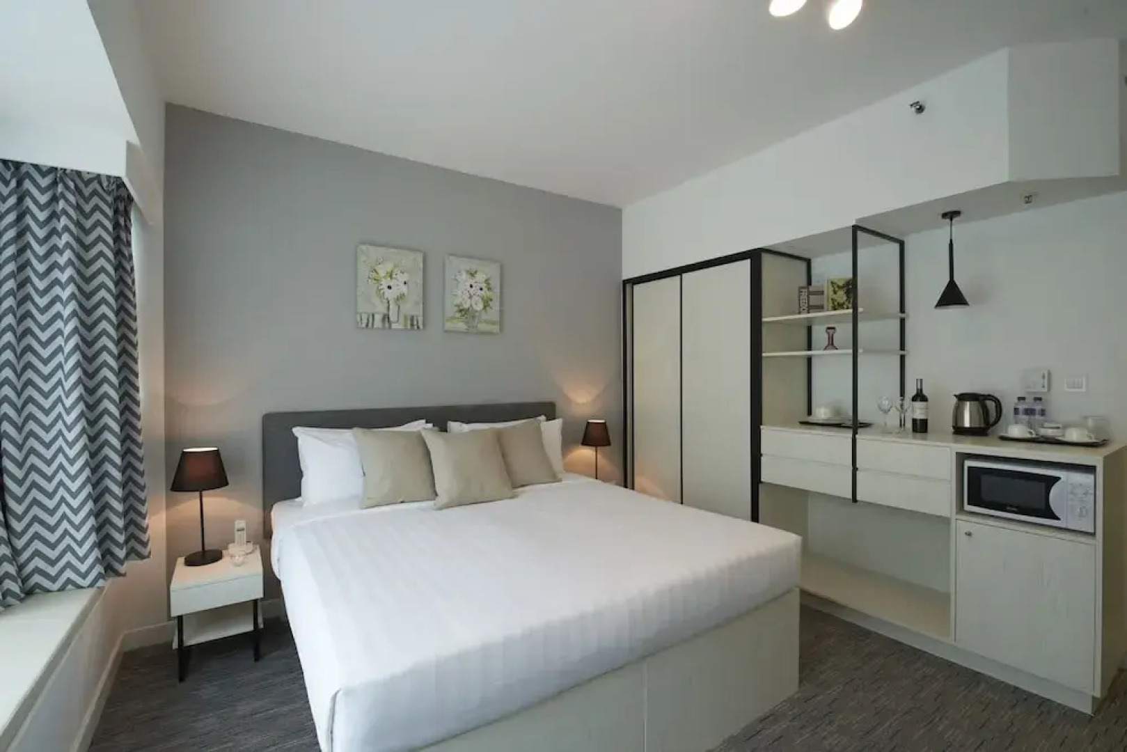 Grand Bay View Hotel