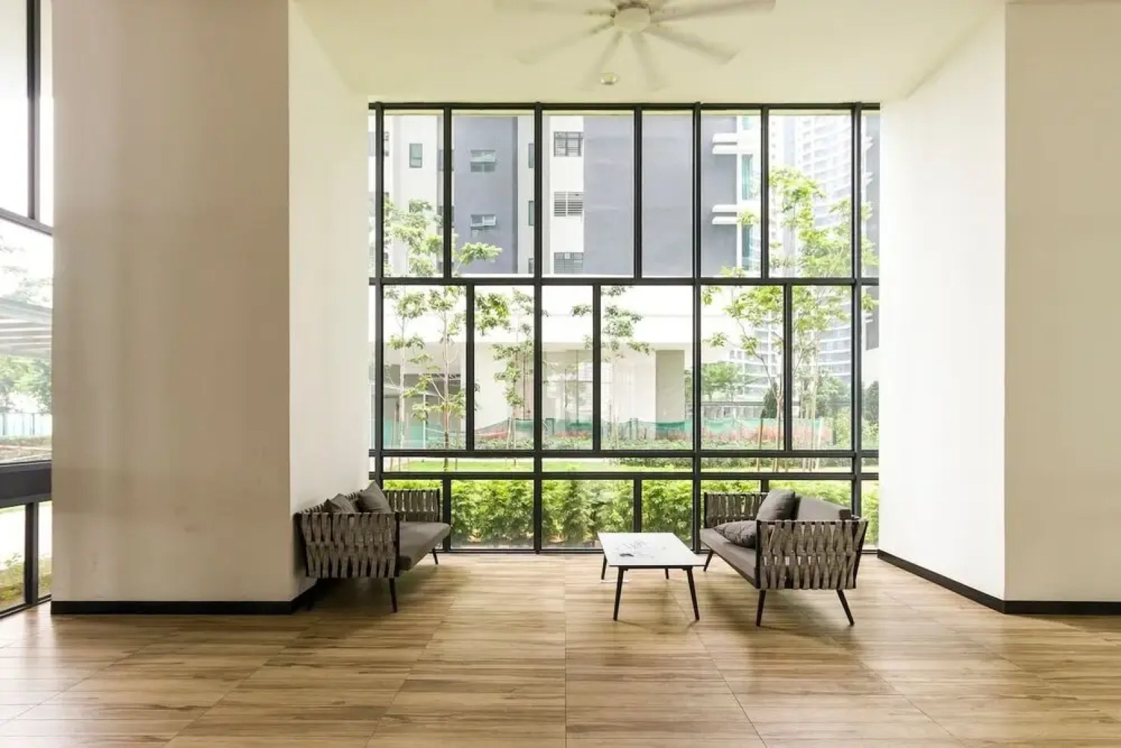 Elegant 3BR Condo for 5 With Outdoor Pool